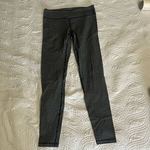 Dark grey patterned ivviva girls leggings